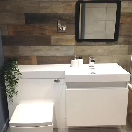 The Chatfield Bs1 1rt Apartment
